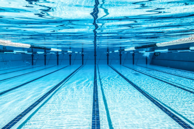 Commercial Pool Cleaners: Keeping Your Pools Gleaming & Clear