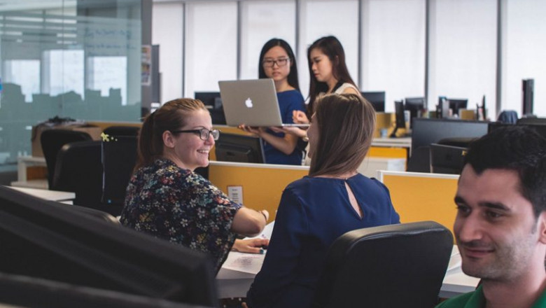 10 AWESOME HABITS THAT WILL MAKE YOU HAPPY AT WORK