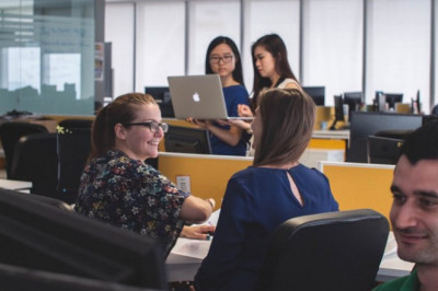 10 AWESOME HABITS THAT WILL MAKE YOU HAPPY AT WORK