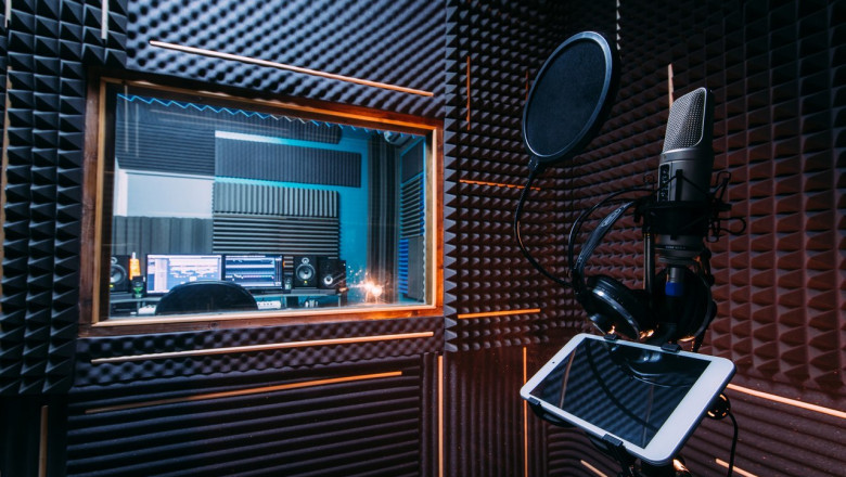 Acoustic Foam: Flat or Profiled?