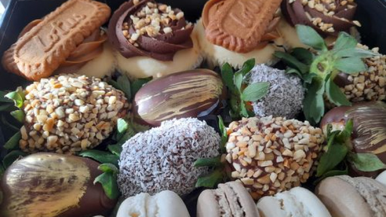 Macaron Delights: Offering Decadent Macaron Dessert Boxes in Sydney
