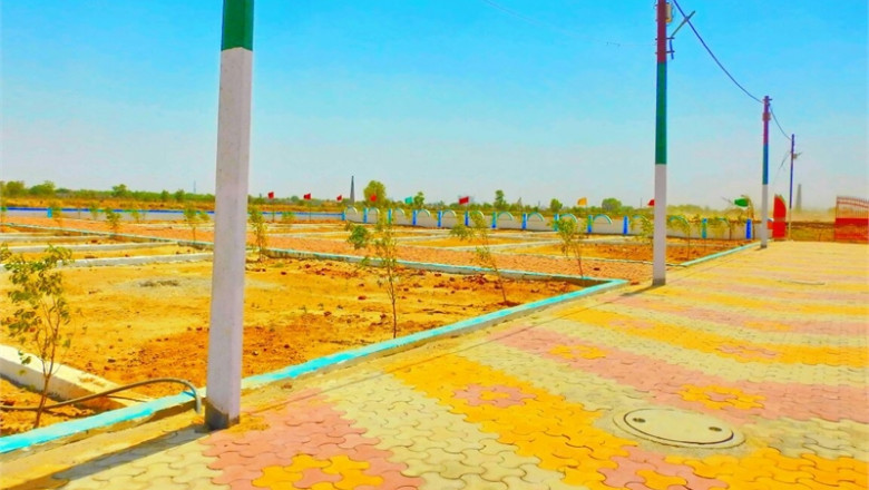 Plots on in Noida near Yamuna Expressway by HarekrishnaConstruction