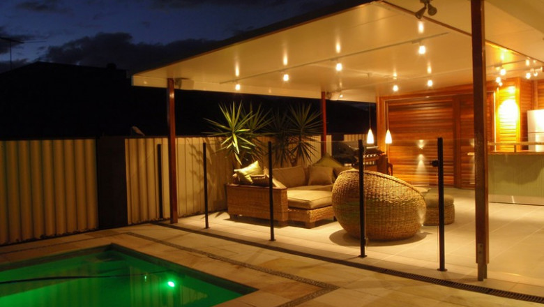 ENHANCE YOUR HOME WITH INSULATED ROOF PANELS
