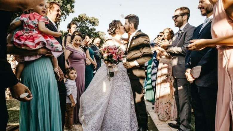 The Link Between the Mother of the Bride Outfits and the Wedding Venue