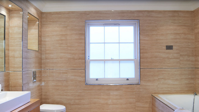 Frameless shower doors in Fort Lee