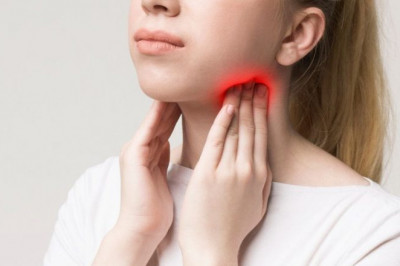 Treatment chronic pain syndrome with low dose naltrexone