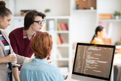 3 Amazing Reasons to Explore a Career in Cyber Security