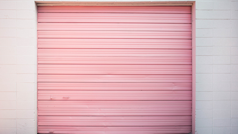 How Many Satchels For Garage Door