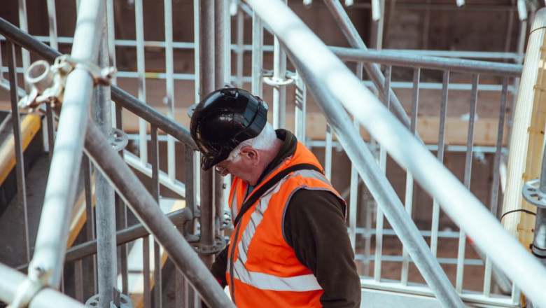 Normal difficulties looked by construction project workers in winters