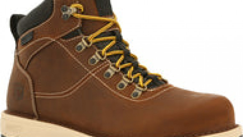 How do Wolverine Composite Toe Safety Shoes offer Priceless Comfort and Protection?
