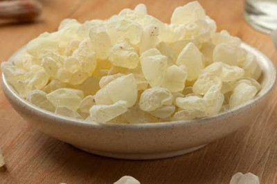 What are the benefits of mastic for the skin ?