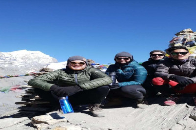 Annapurna Circuit Trekking in Nepal with Himalaya team