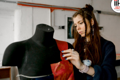 Becoming A Fashion Designer