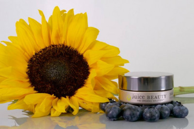 How To Combine Clean Beauty and Mindful Meditation into Your Nightly Routine