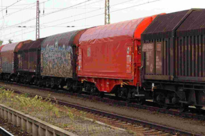 Former SpaceX colleagues come together to build energy-efficient autonomous freight train cars