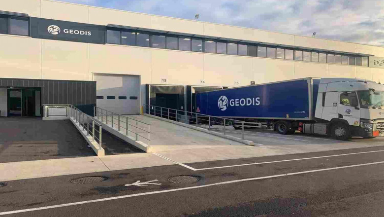 WFS reinforces partnership with GEODIS; signs manpower contract