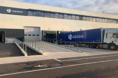 WFS reinforces partnership with GEODIS; signs manpower contract