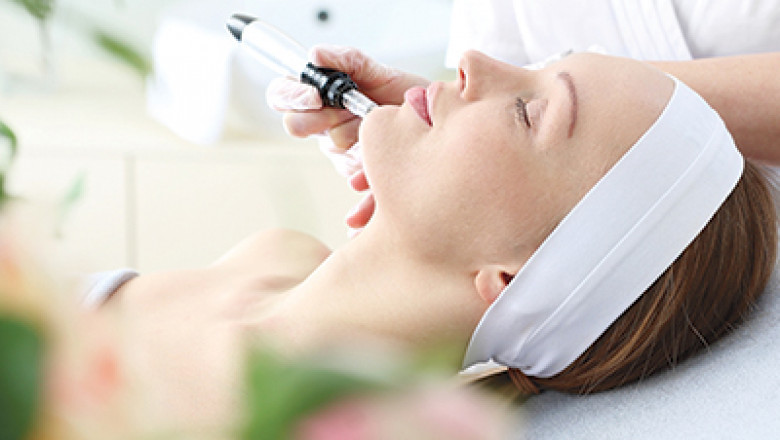 Why You Will Fall In Love With Dermaplaning?