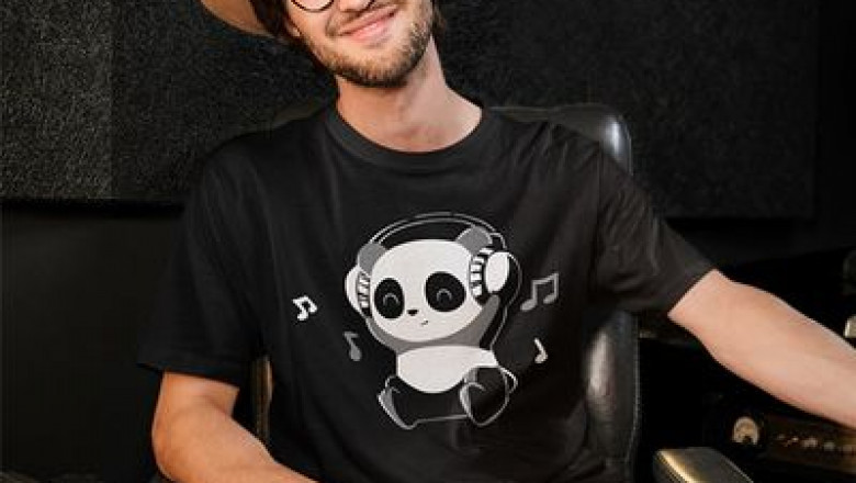 Online Fashion Stores In India Sell Music T Shirts At The Most Affordable Prices!