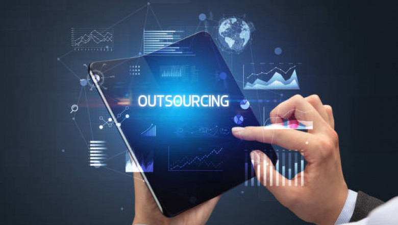 Discovering the Pros of Software Development Outsourcing