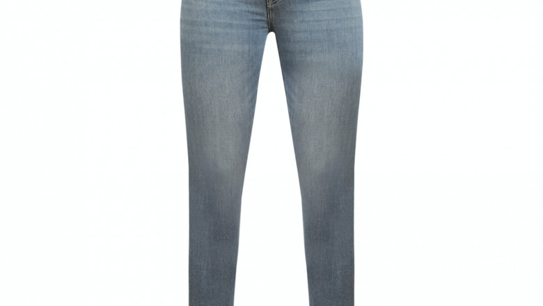 Buy Branded & Designer Women Jeans online at The Collective