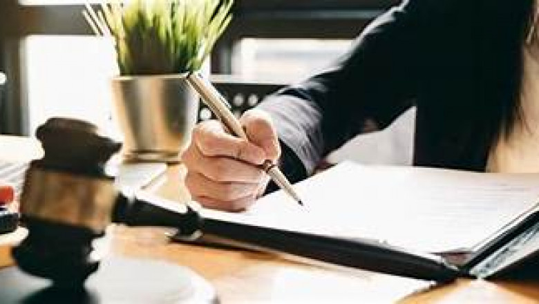 TRADLEGALE IS A TEAM OF PROFESSIONALS |tradlegale