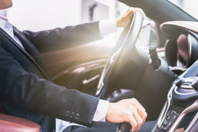 Rent a luxurious car in Geneva, Switzerland