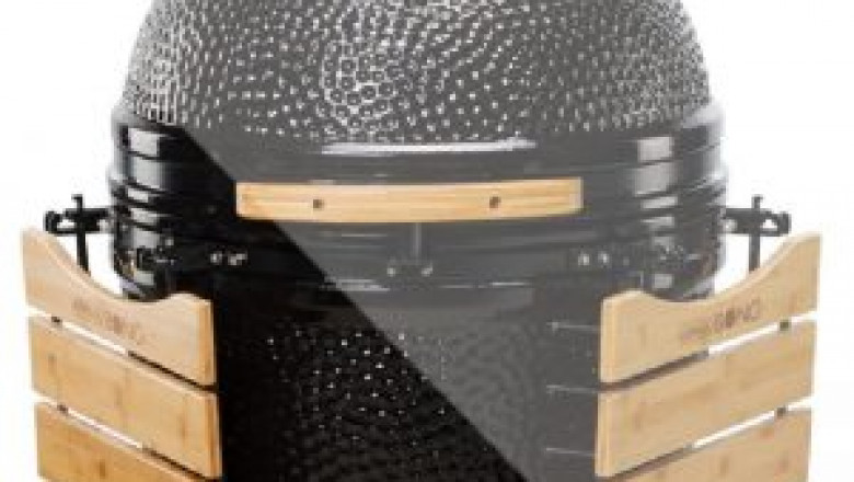 Kamado grill table