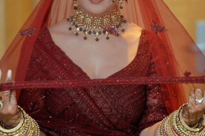 Must have makeup kit products for Girls