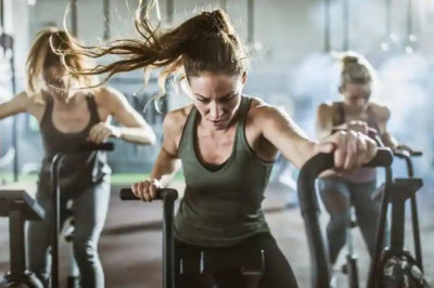 Exercising with Power Rack.