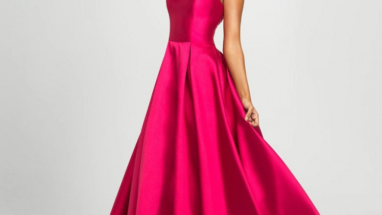 HOW TO DRESS FOR A WEDDING IN A JUMPSUIT