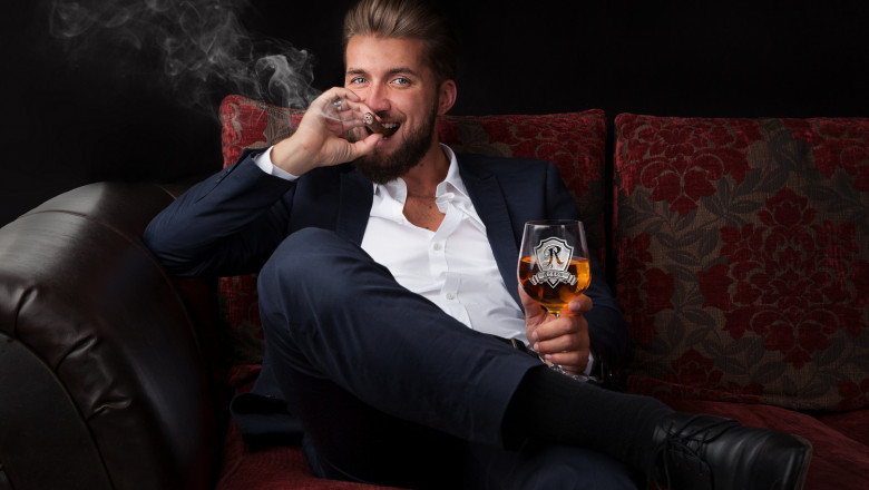 5 Ways to Have a Classy Date Night at Home