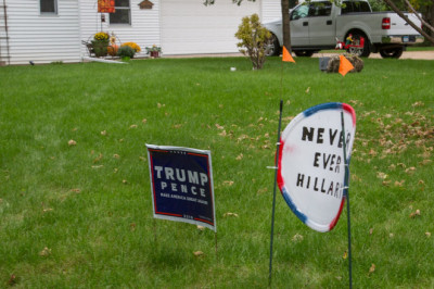 Why Custom Lawn Signs are Still the Best Hyperlocal Marketing Tools