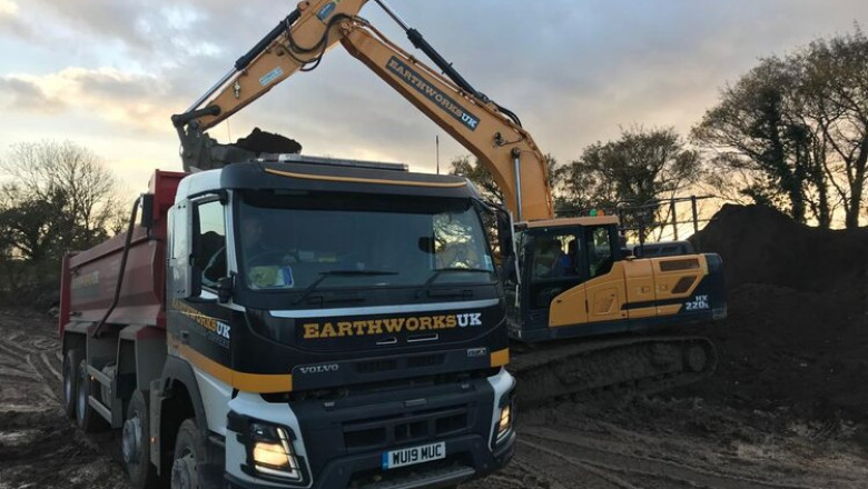 Earth Works UK Ltd.: Providing Hassle-Free Tipper Hire Services