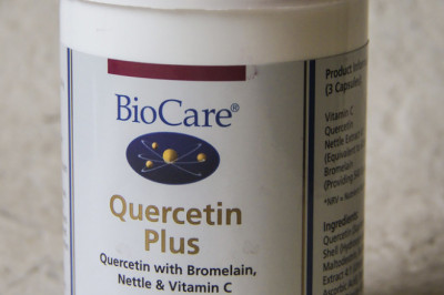 Quercetin Bromelain uses & benefits