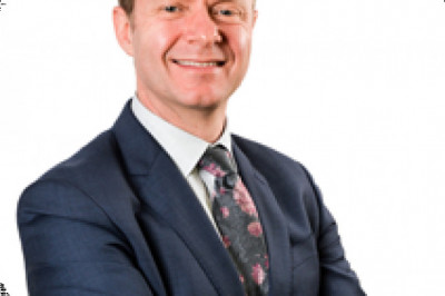 Silicone Breast Implants UK - Philip Turton