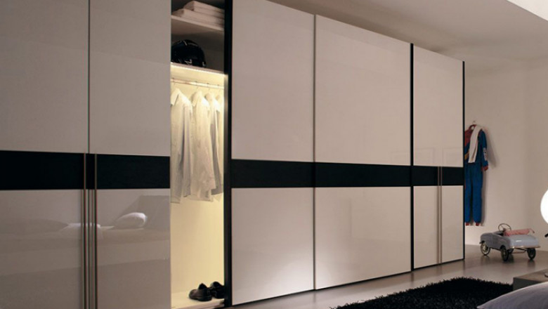 Luxurious Bedroom Design and Sliding Wardrobe Doors