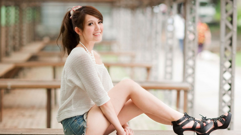 Uk Clothing Suppliers - Retailers Should Adopt Effective Ways To Deal With Uk Clothing Suppliers!