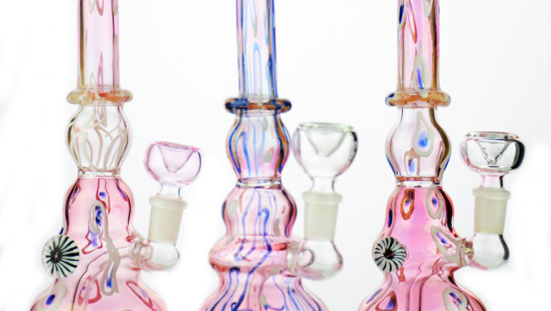 Shop Wide Range of Wholesale Glass Bongs in Bulk