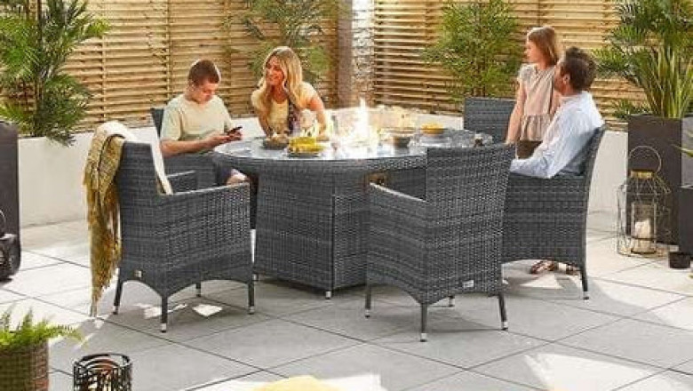 Find great outdoor dining furniture