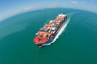 Hapag-Lloyd expects solid 2022, lists Covid, Ukraine as uncertainties
