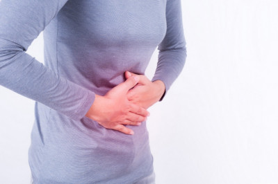 Sometimes Women Get Stomach Pain – Here Are Causes and What to Do