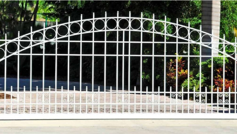 Front gate Repair in Renton