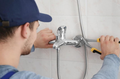 How to Fix and Maintain a Bathroom Showerhead?