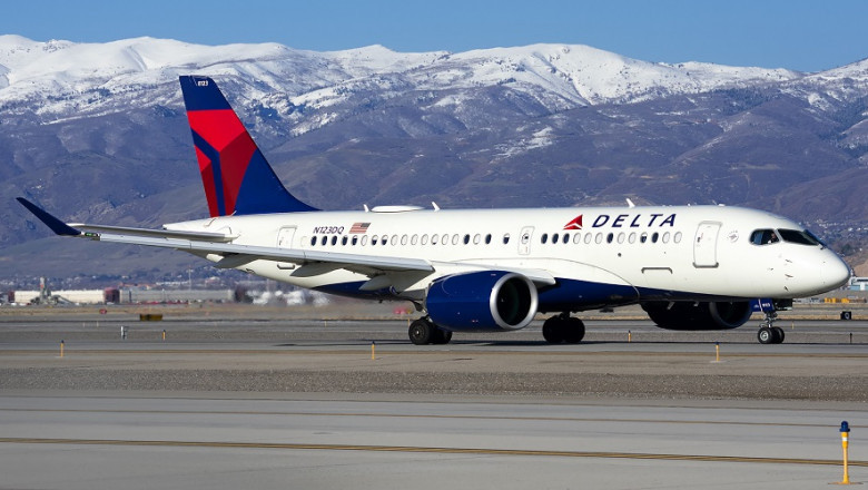 Delta Air Lines Boeing 737 Loses Engine Cowling En Route To Los Angeles 800-668-9017