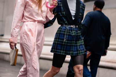 Off White Sneakers reduce redness