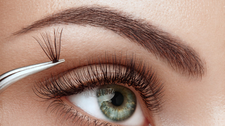 How Eyelash Extension Training Boosts the Lash Pilot Brand