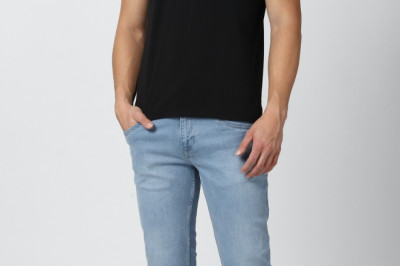 Buy Van Heusen Men's Plain T-shirts Online | Solid T-shirts For Men