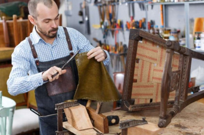 How to Reupholster a Kitchen Chair