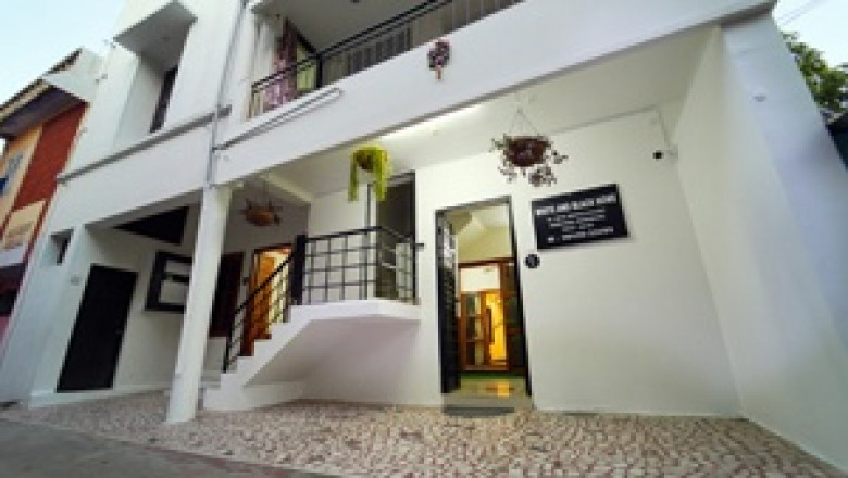 Best working women hostel in Trichy - White and Black Ladies Hostel provides quality and cheap hostel rooms for Ladies, Girls, Working Women in Trichy